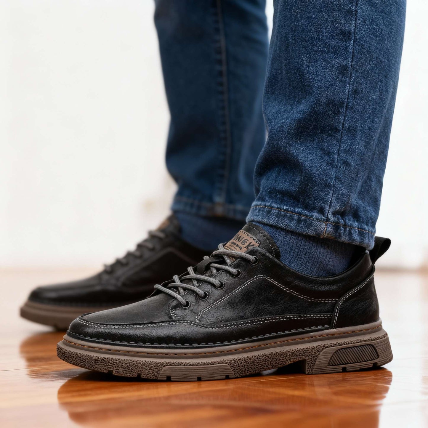Weston Ridge™ Leather Sneakers